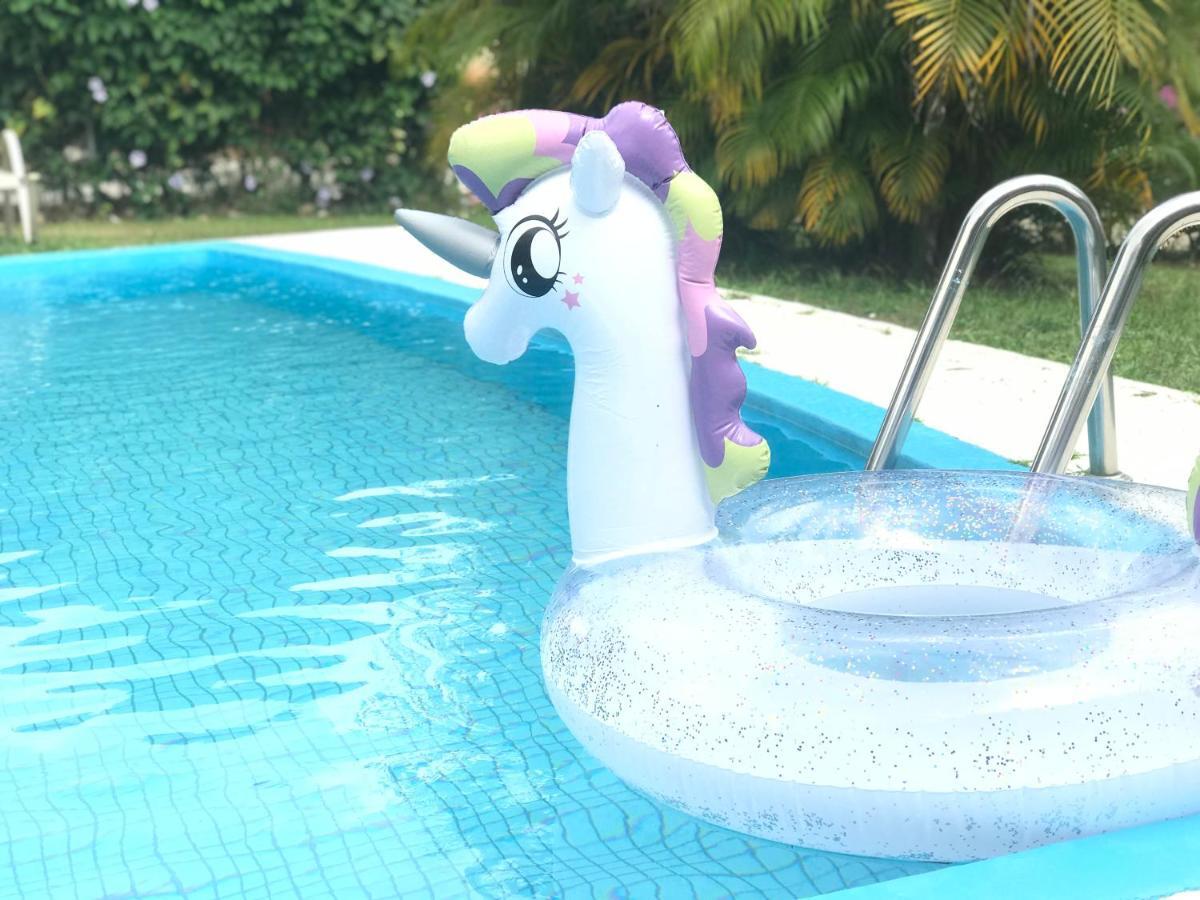 Melaka Afamosa Resort D'Amour Comfortable And Healing With Theater Projector Private Villa With Garden View Swimming Pool Seasonal Christmas Theme Exterior foto
